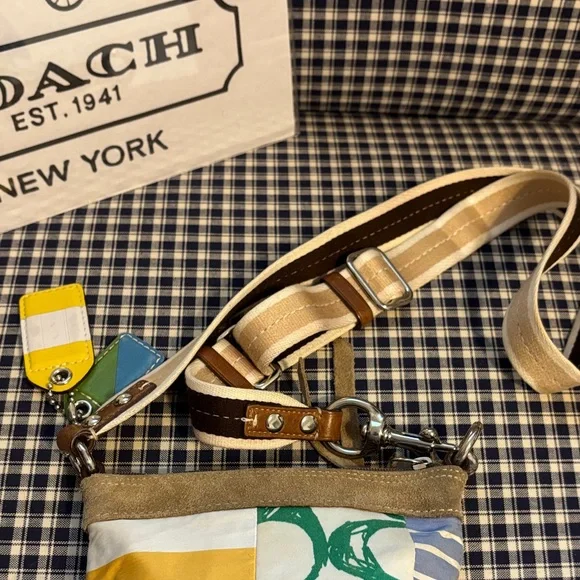 Coach Hamptons Patchwork Crossbody Bag - Picture 6 of 11